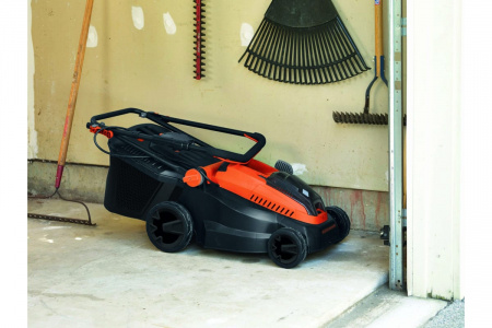 Аккумуляторная газонокосилка Black+Decker CLM3820L1